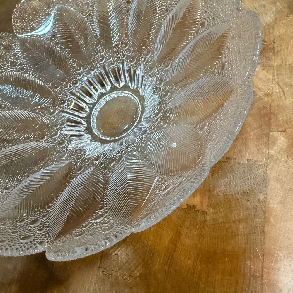 Vintage MCM E. Germany Lausitzer Dew Drop and Leaf Clear Glass Decorative Bowl